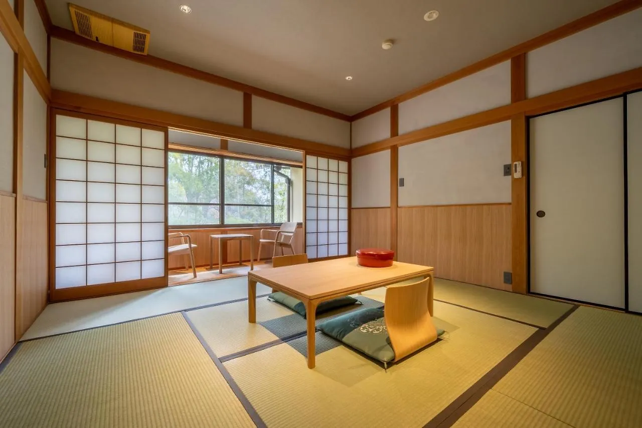 Ryokan Yamazaki Kioto 3*,  Japón